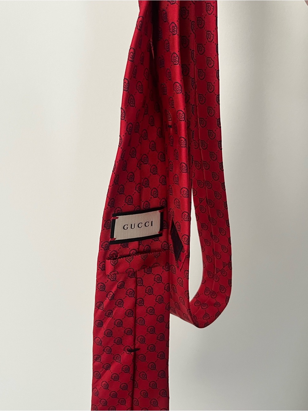 Gucci Red Tie with Micro Paisley G Motif - Picture 2 of 2